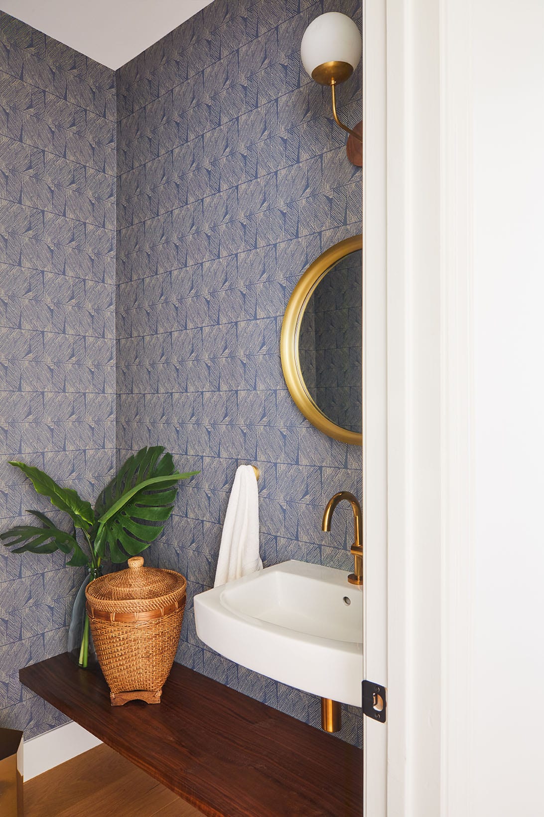 5 Reasons To Use Wallpaper In Your Space